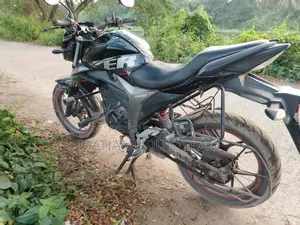 সুজুকি জিক্সার ২০২২ ব্ল্যাক