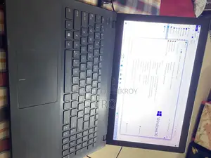 Laptop ASUS 4GB Intel Celeron SSD 140GB