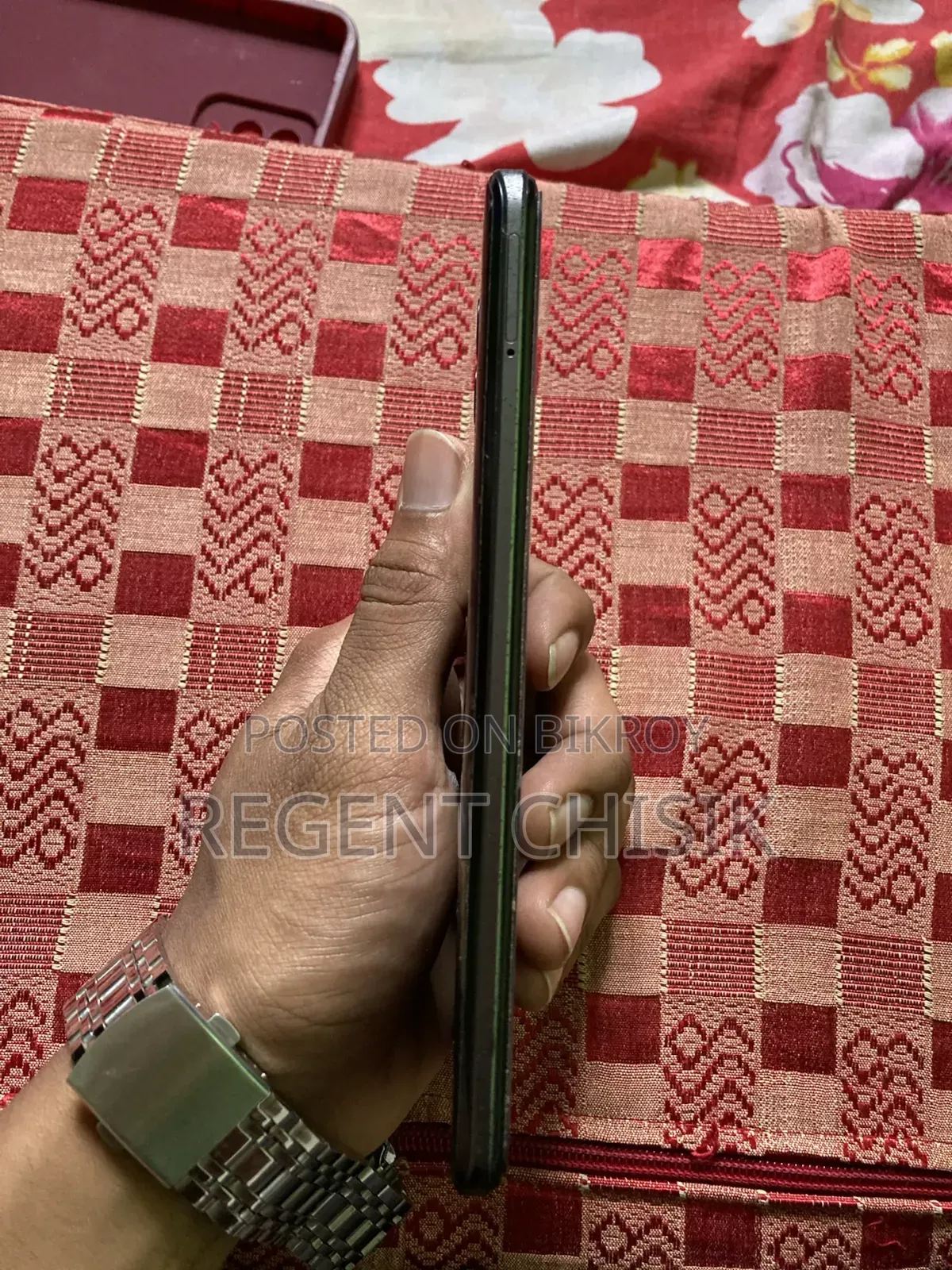 নতুন রিয়েলমি ৮ জিবি কালো