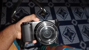 সনি জেডভি-ই১০