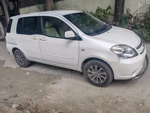 Toyota Raum 2011 Beige