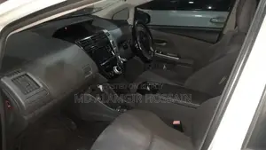 Toyota Prius 2014 Pearl