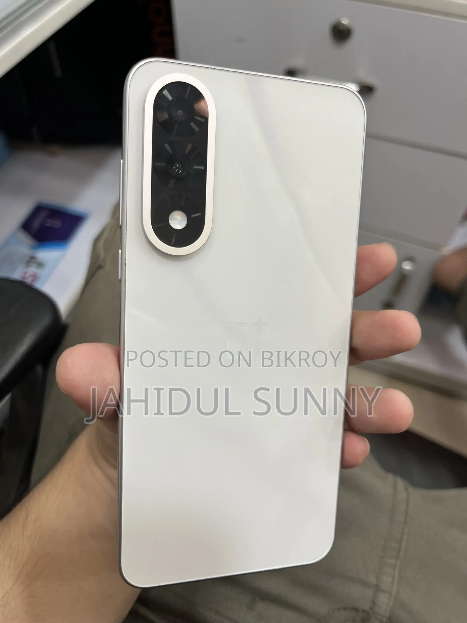 ওয়ানপ্লাস নর্ড ৫ ২৫৬ জিবি সিলভার