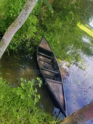 নৌকা ডিংগি ৯ হাত লম্বা। নতুন সখ করে বানিয়ে ছিলাম ২ মাস হয়েছে