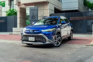 Toyota Corolla Cross 1.8 Hybrid All-Wheel Drive 2021 Blue