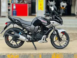 Yamaha 2014 Black