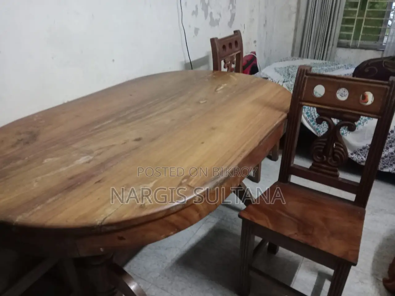 ব্যবহৃত আসবাবপত্র