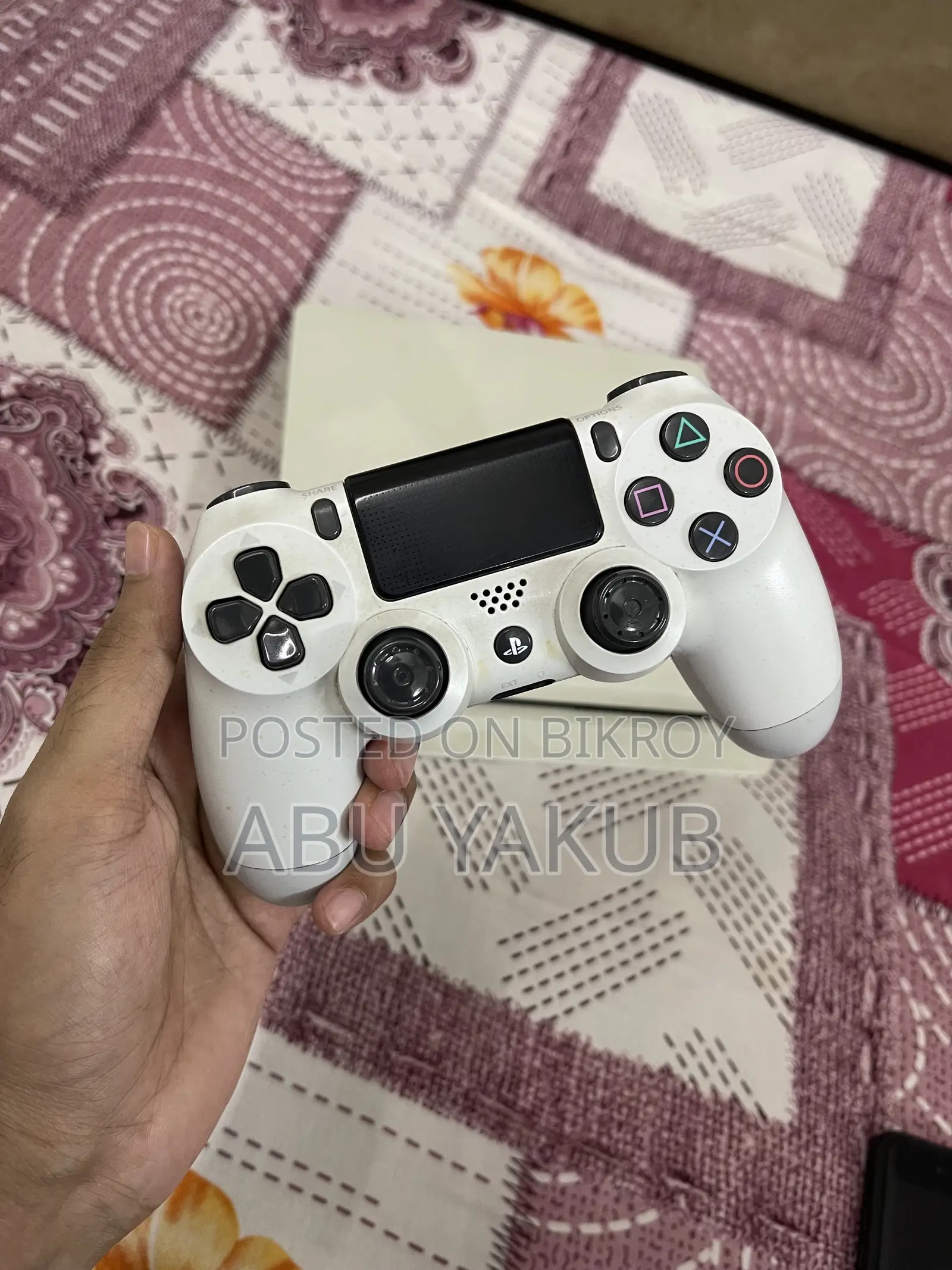 PS4 Slim 500GB Jailbroken (Glacier White Limited Edition)
