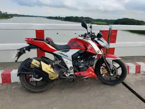 TVS Apache 160 4V 2022 Red