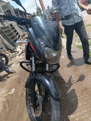 বাজাজ পালসার ১৫০ ২০২১ ব্ল্যাক