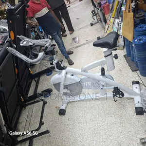 কমার্শিয়াল মেশিন স্পিনার বাইক ওজন ৫০ কেজি ব্যবহারকারীর ওজন ১৮০ কেজি