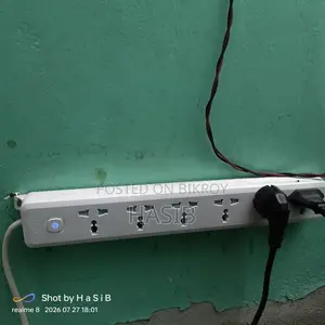 Deli 2 Pin 6 Port White Power Strip