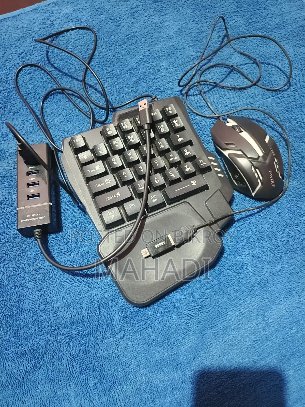 Gaming Keyboard With USB Connector Mouse.
