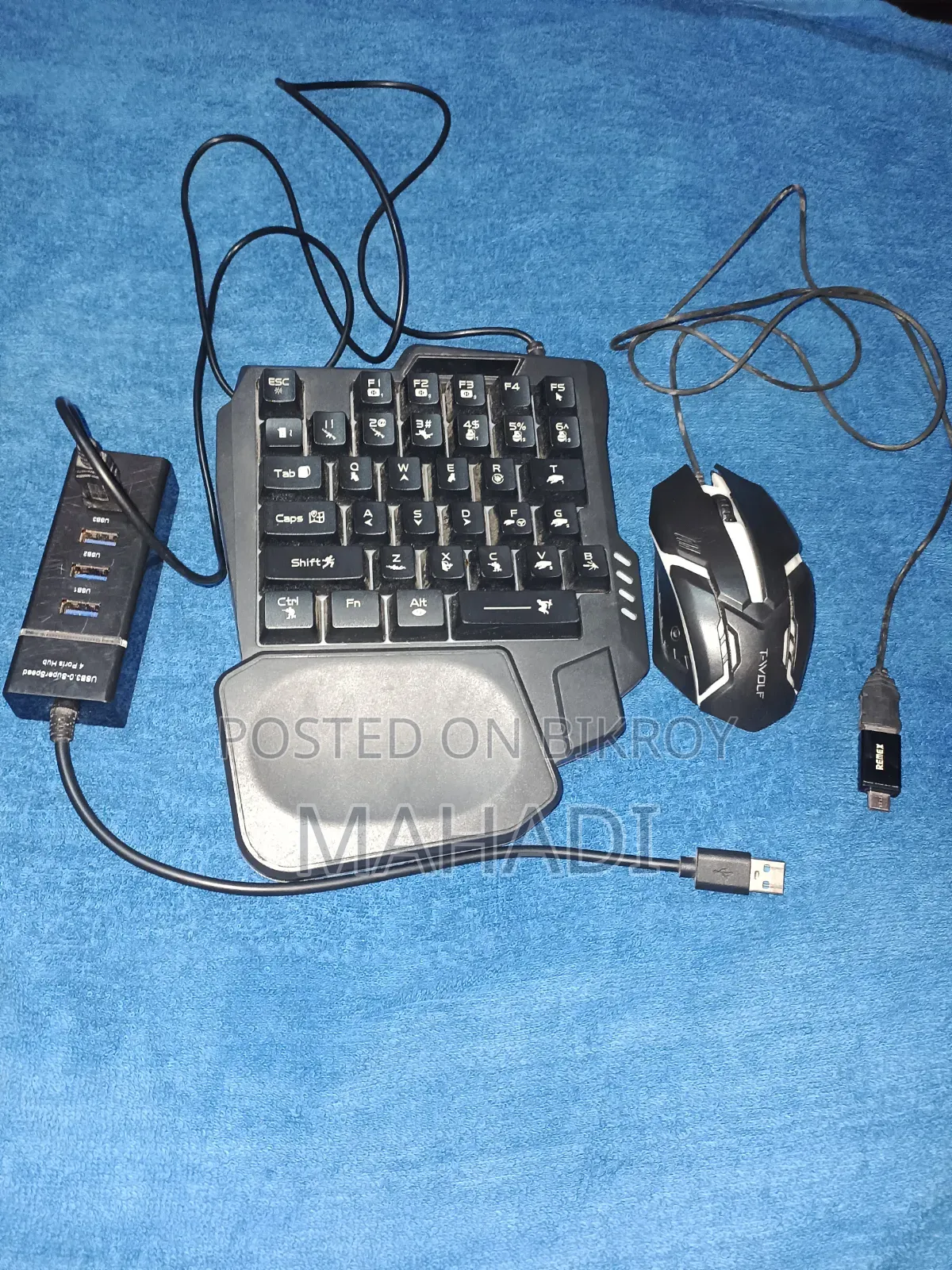 Gaming Keyboard With USB Connector Mouse.