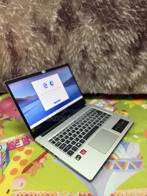 Laptop Acer 3GB Intel SSD 256GB