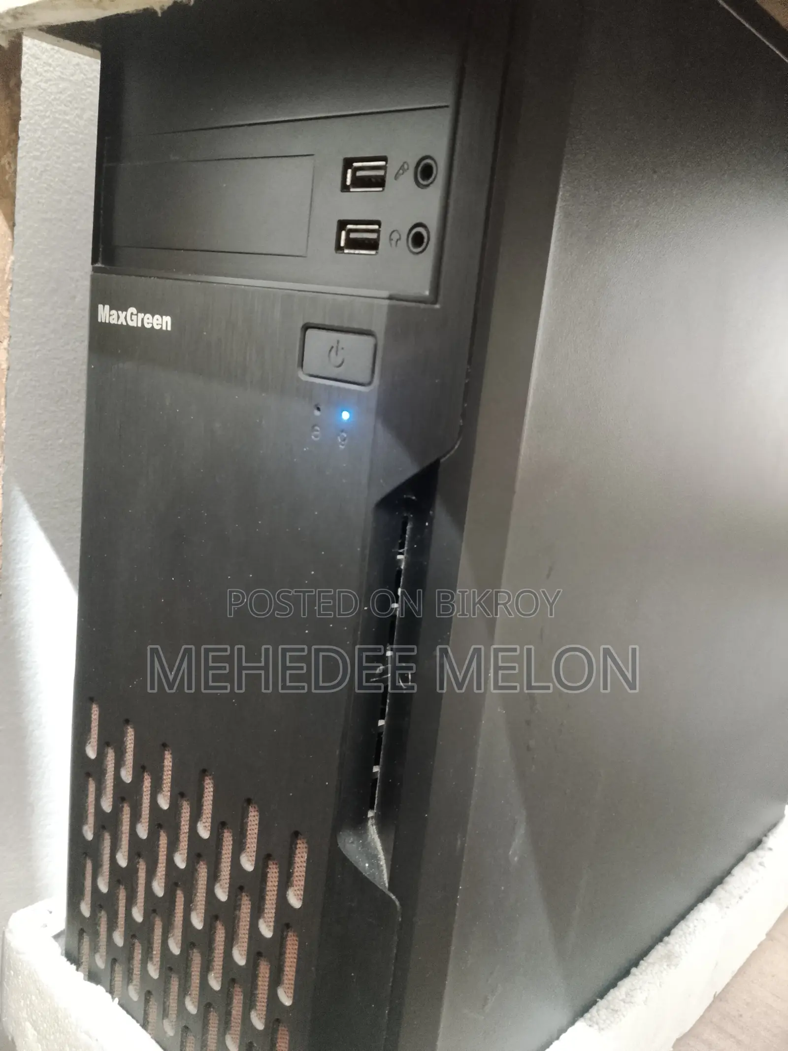 ডেস্কটপ কম্পিউটার ASUS ৮GB ইন্টেল কোর I3 HDD+SSD ১TB