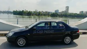 মিতসুবিশি ল্যান্সার ২০১১ ব্ল্যাক