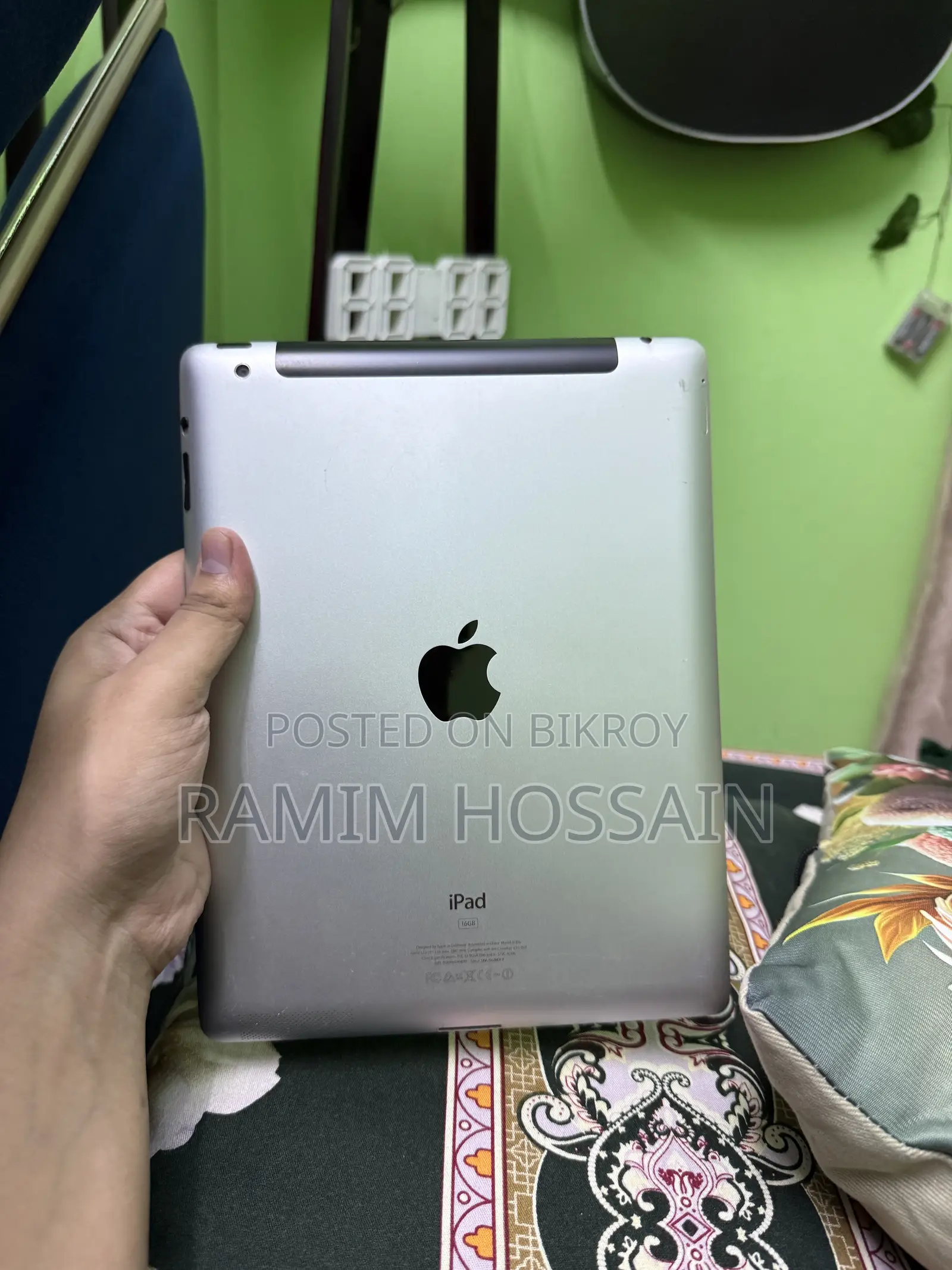Apple iPad 2 Wi-Fi + 3G 16 GB Silver