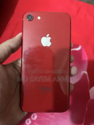 Apple iPhone SE (2020) 64 GB Red