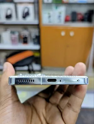 iQOO 12 512 GB White