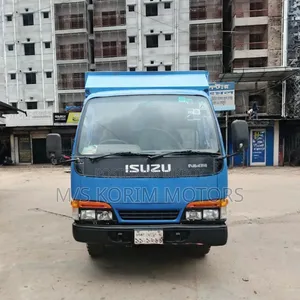 ইসুজু এনকেআর কভার ভ্যান ২০০২
