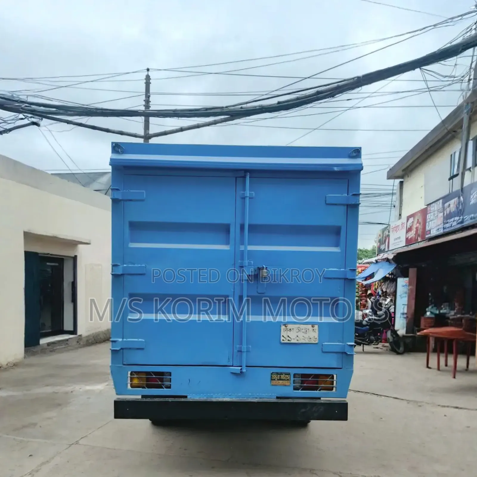 Isuzu NKR Cover Van 2002