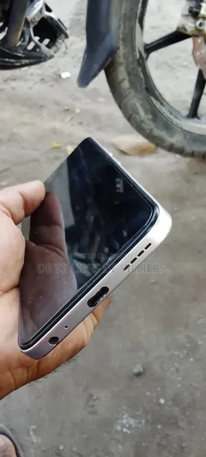 Infinix Smart 10 Plus 128 GB White