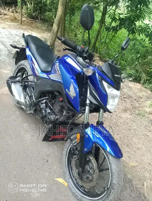Honda Hornet 2018 Blue