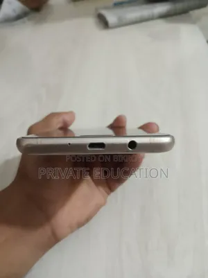 Samsung Galaxy J5 16 GB Gold
