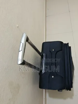ট্রলি ব্যাগ বিক্রি করা হবে