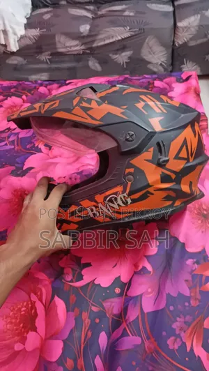 হেলমেট ব্যবহৃত