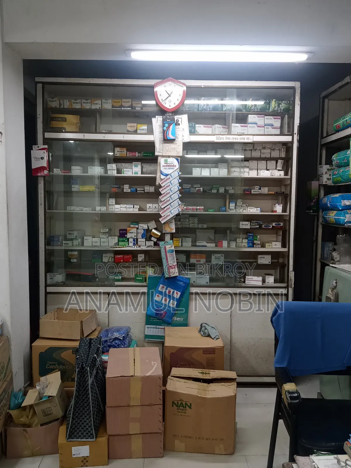ফার্মেসির গ্লাস শোকেস বিক্রি হবে