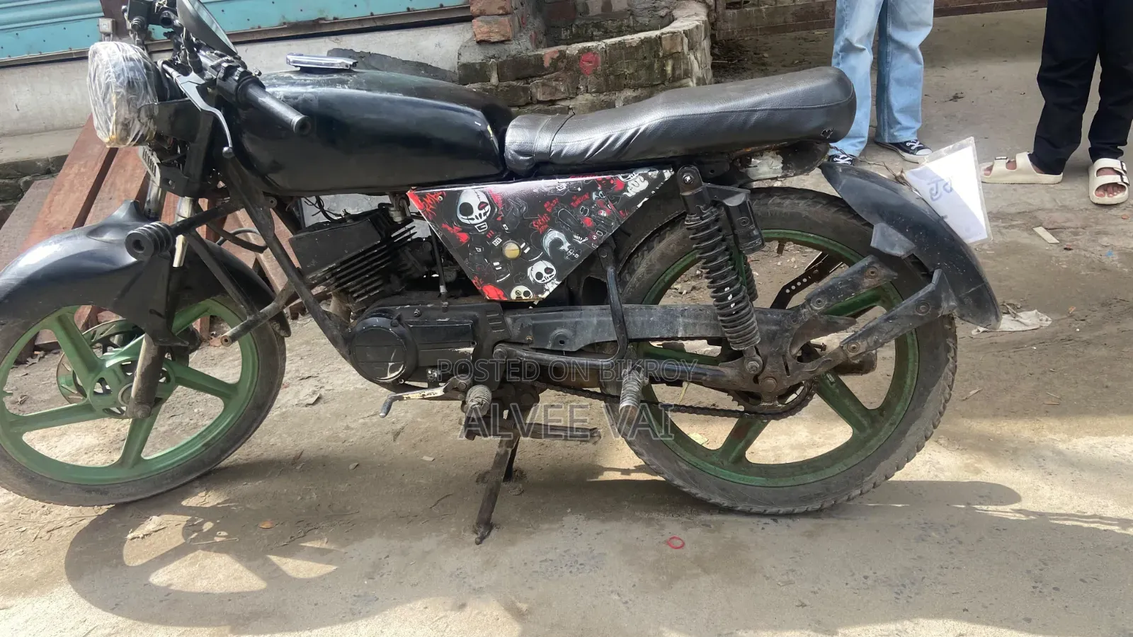 Yamaha 2000 Black