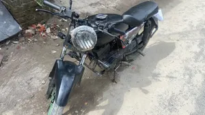 Yamaha 2000 Black