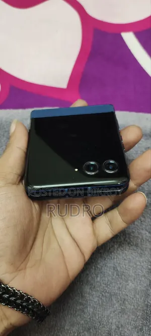 মোটোরোলা রেজ্র ২০২৫ ২৫৬ জিবি নীল
