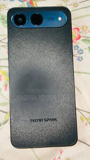 টেকনো স্পার্ক ৪০ ১২৮ জিবি কালো