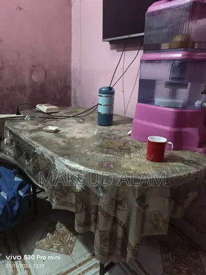 ড্রাইনিং টেবিল