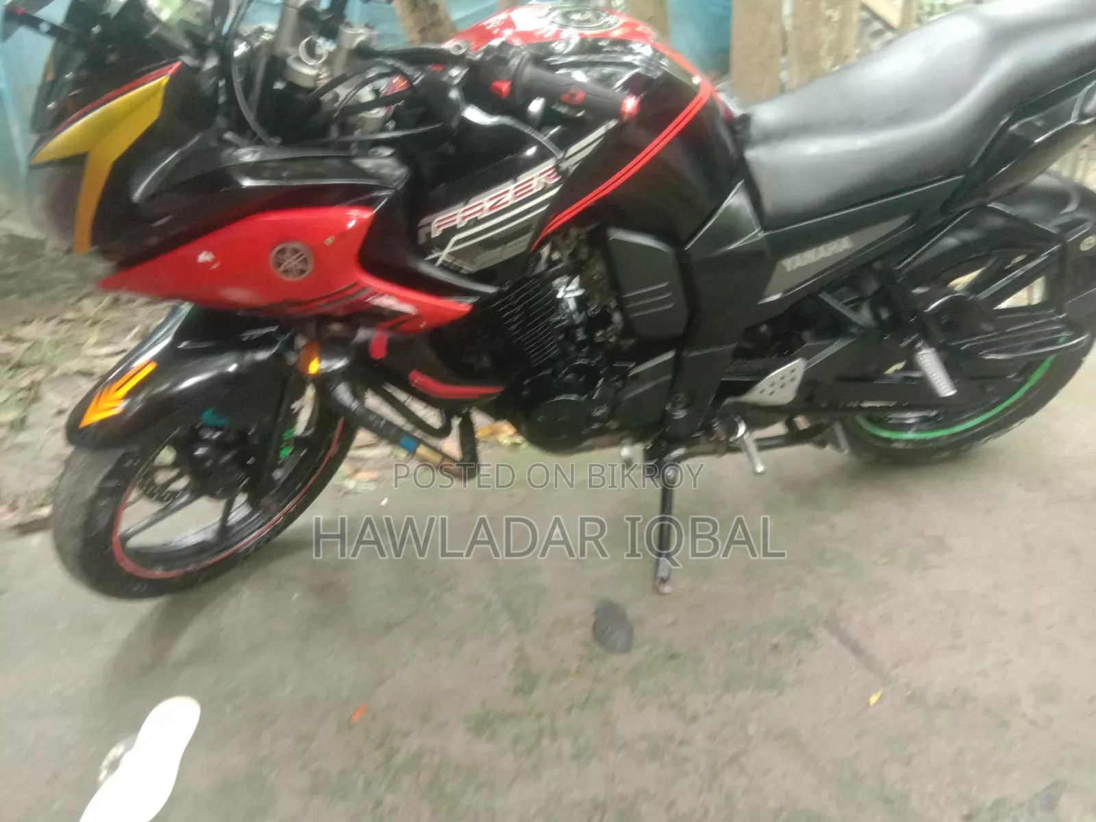 Yamaha 2011 Black