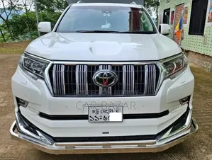 টয়োটা ল্যান্ড ক্রুজার প্রাডো ২.৭ ২০২২ পার্ল