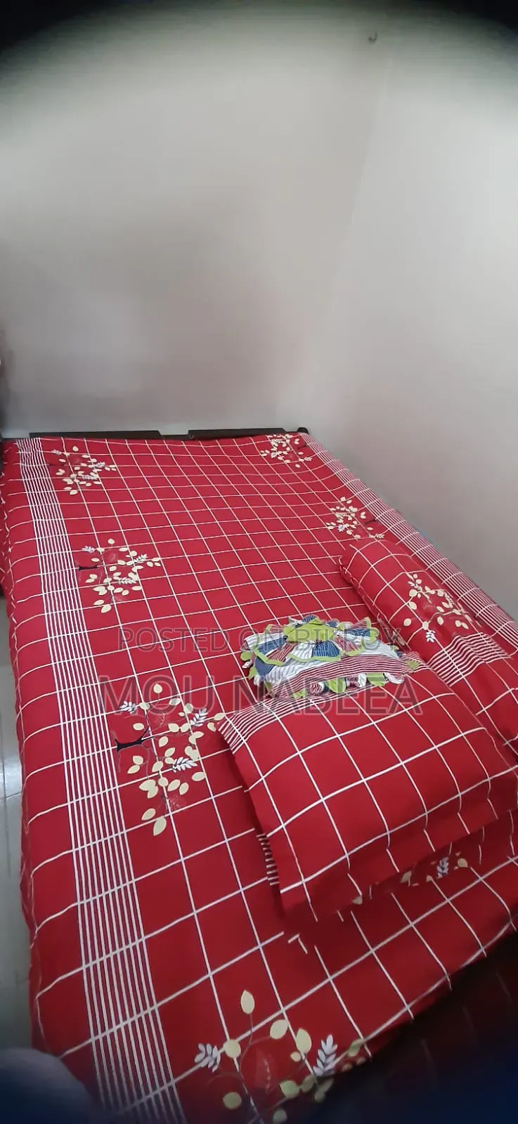 খাট এবং জাজিম +তোশক সহ বিক্রয়