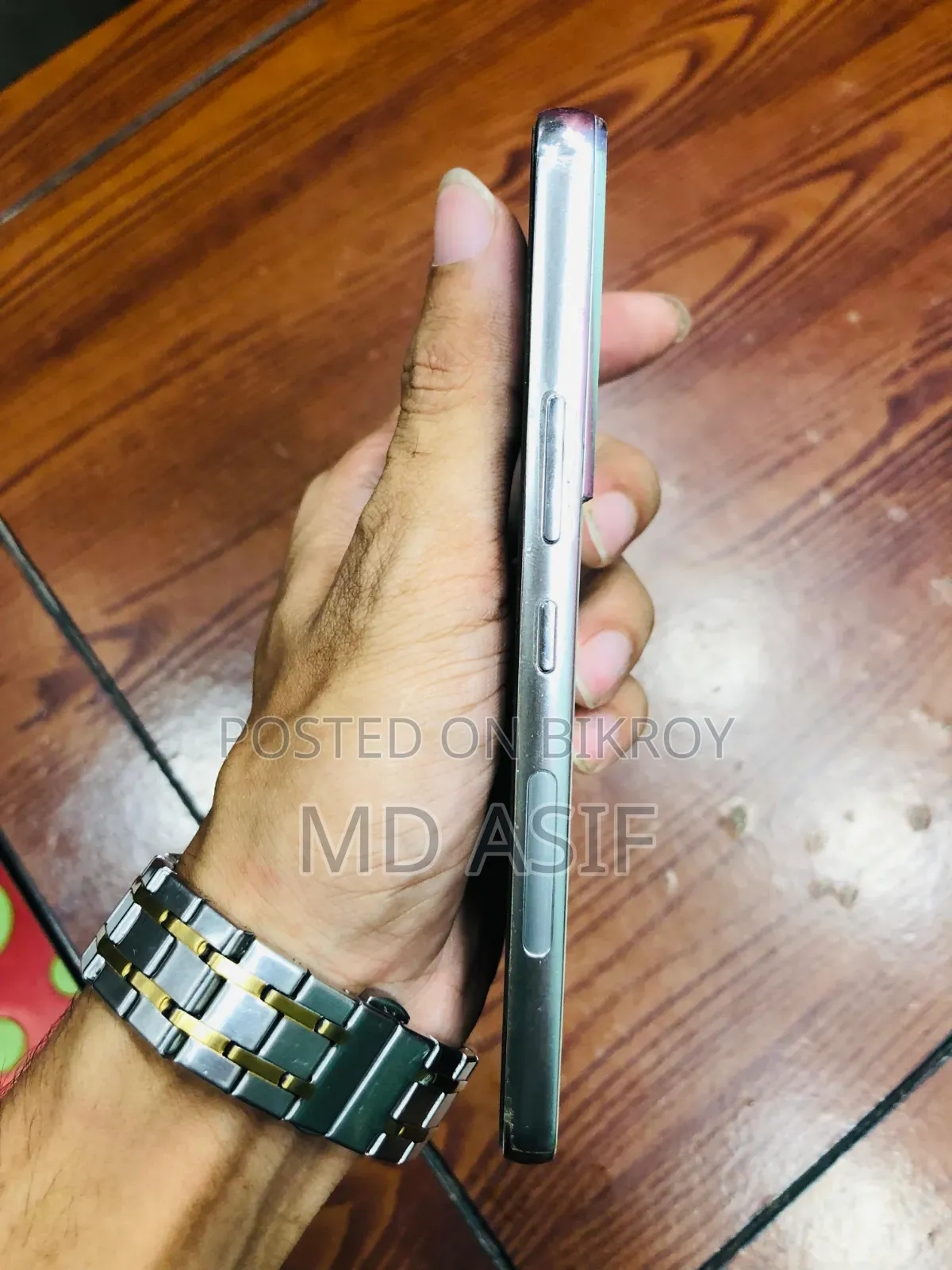 স্যামসাং গ্যালাক্সি এস২২ ৫জি ২৫৬ জিবি হোয়াইট