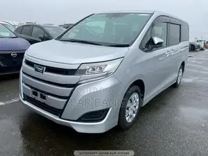 Toyota Noah 2021 Silver