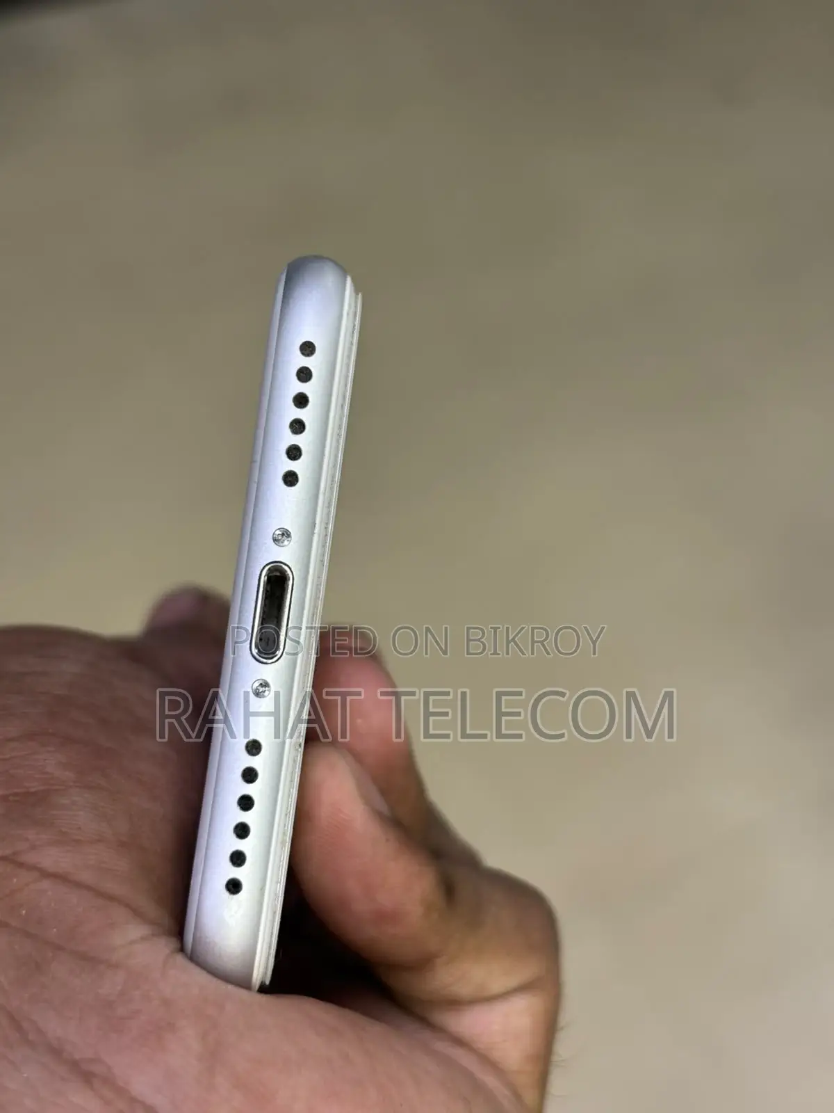 অ্যাপল আইফোন ৭ ৩২ জিবি সিলভার