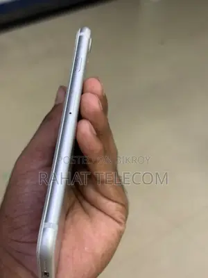 অ্যাপল আইফোন ৭ ৩২ জিবি সিলভার