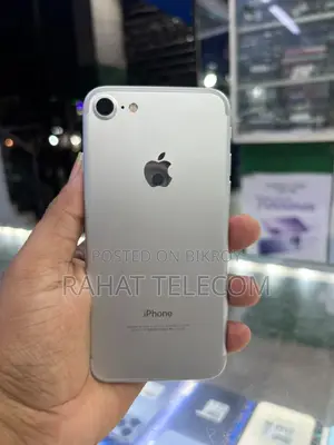 অ্যাপল আইফোন ৭ ৩২ জিবি সিলভার
