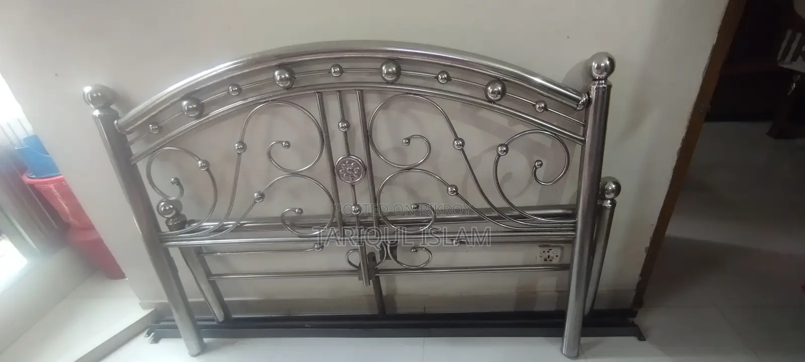 এস এস স্টিল খাট