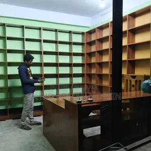 দোকানের জিনিস বিক্রি