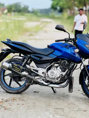 বাজাজ পালসার ১৫০ ২০১৮ নীল