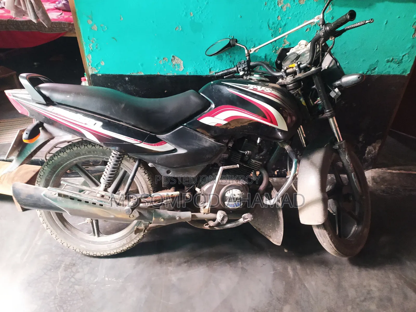 টিভিএস মেট্রো ২০১৩ কালো