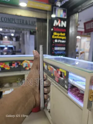 Vivo 64 GB Gold